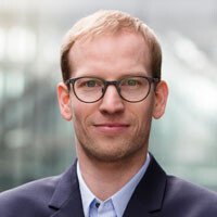 Dr. Matthias Farwick