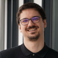 Tobias Flüter